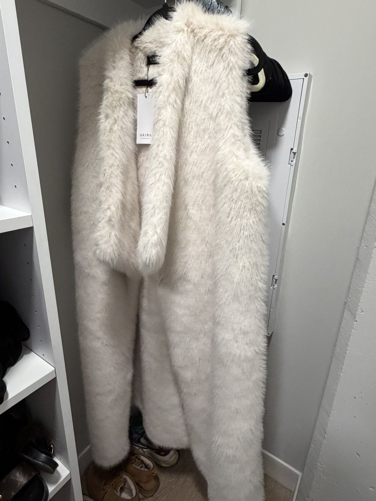 Akira White faux fur full length vest Size M / US 6-8 / IT 42-44 - 1 Thumbnail