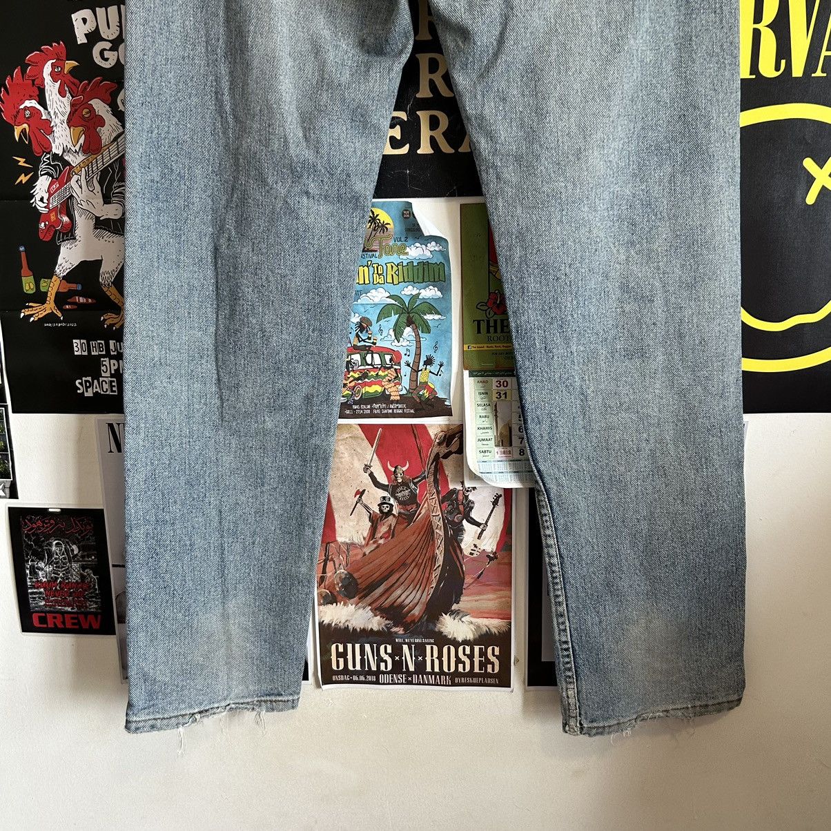Levi's Vintage Levi’s 505 USA Washed Blue Distressed Denim Size US 35 - 9 Thumbnail