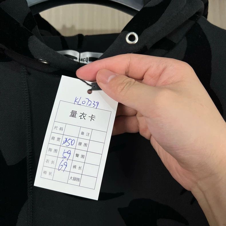 Alexander McQueen Alexander Mcqueen Fleece swallow full-print hoodie Size US M / EU 48-50 / 2 - 7 Thumbnail