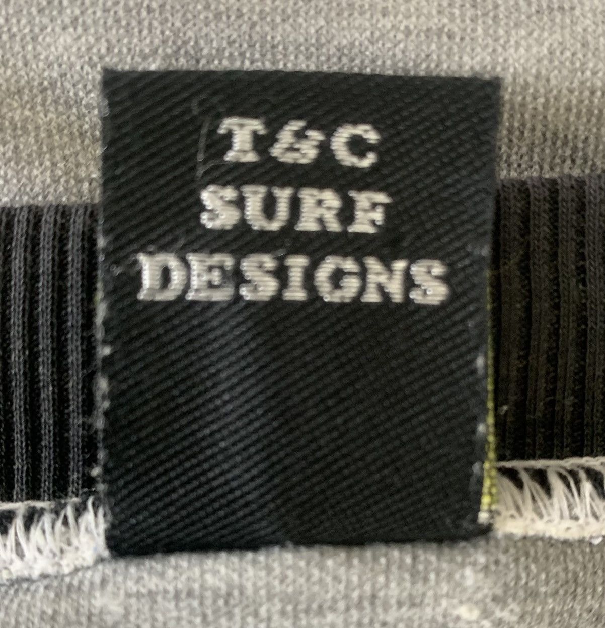 Vintage T&C Design Hawaii Longboardstyle SurfBrand Crewnec