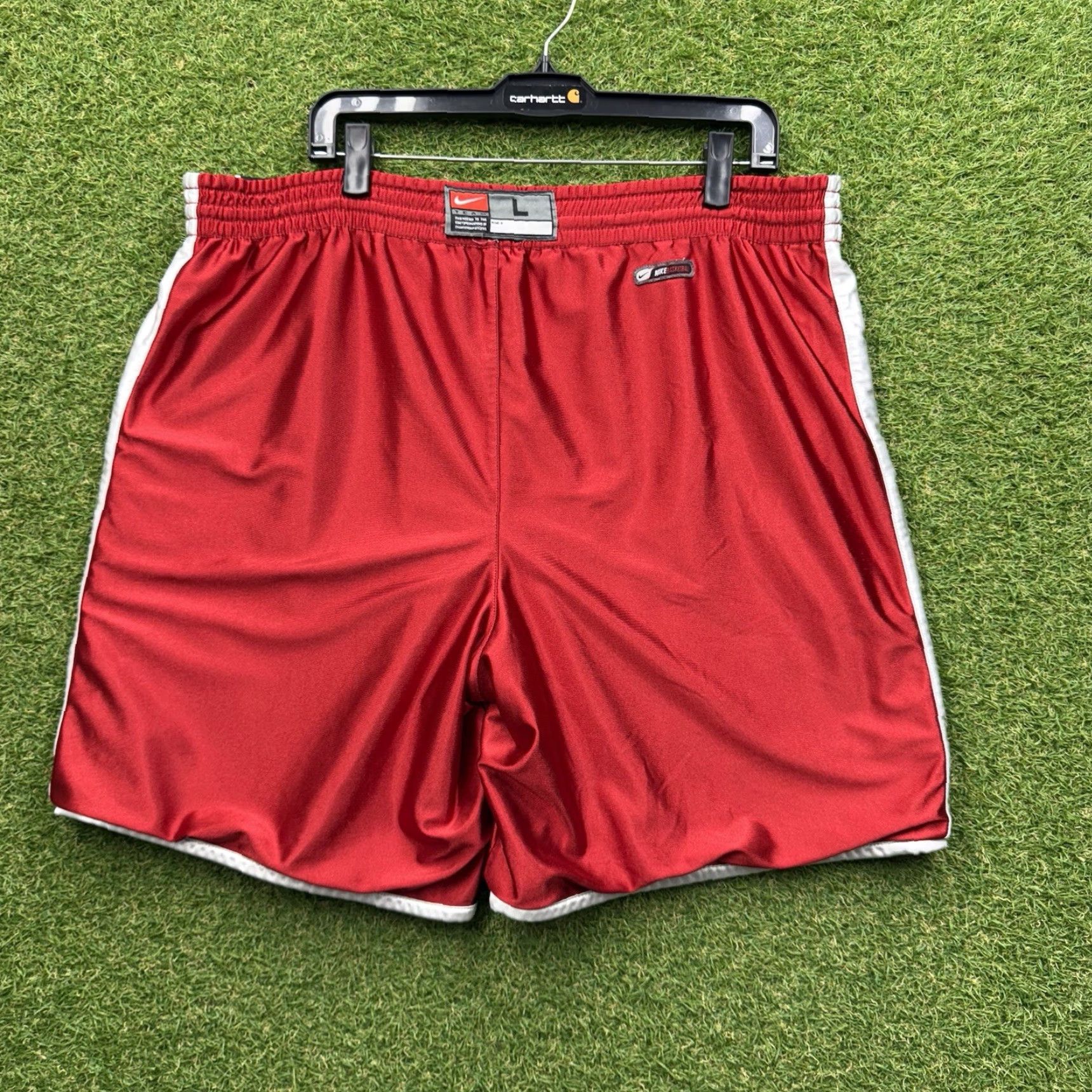 Nike VINTAGE Nike Reversible Satin Dazzle Shorts Mens L Basketball 36 in Red Satin Shiny Black 90s Mens Size US 33 - 3 Thumbnail