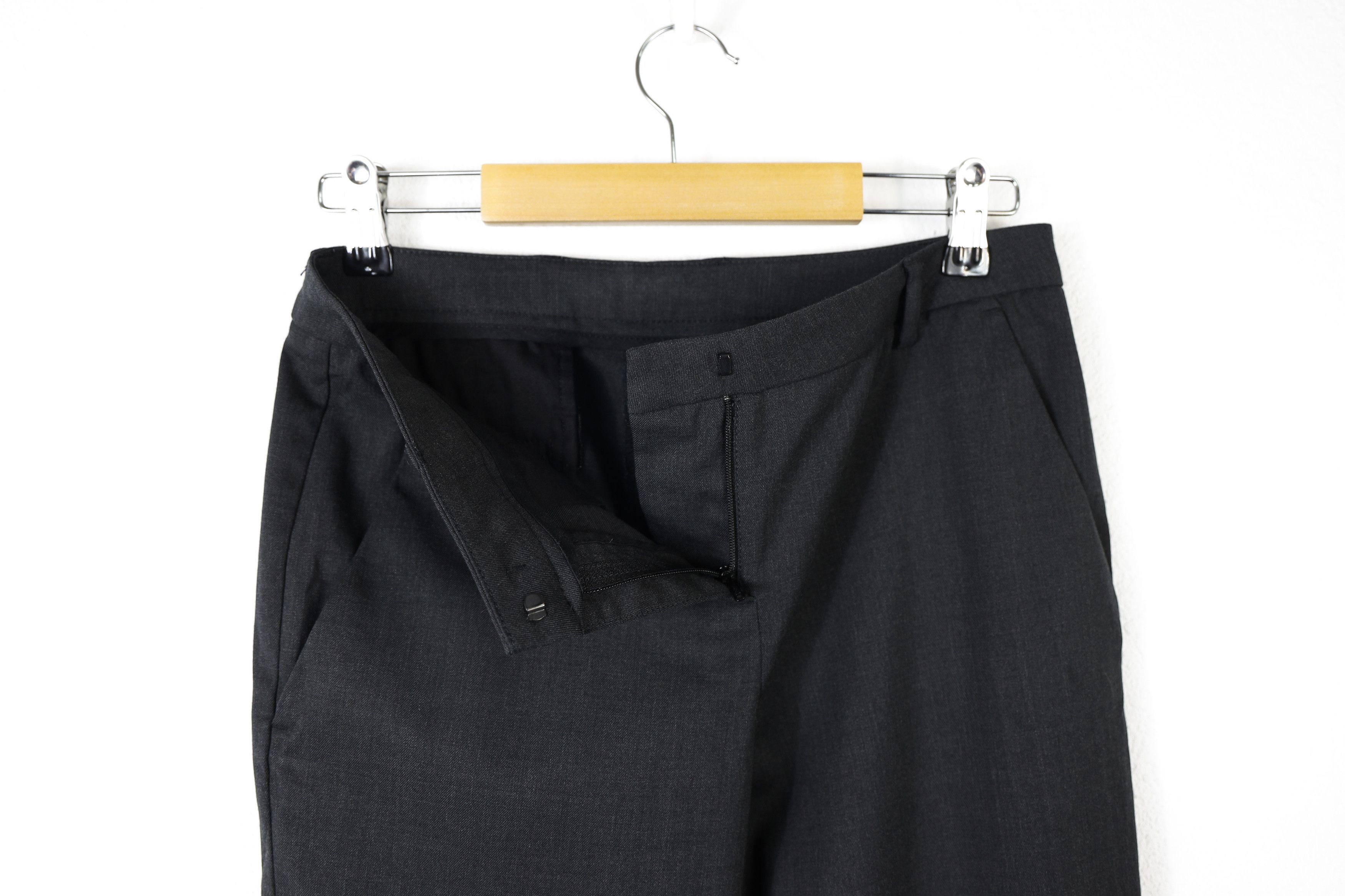 Moncler Moncler Dark Gray Pantalone Wool Trousers Pants 40 size Size 27" / US 4 / IT 40 - 4 Thumbnail