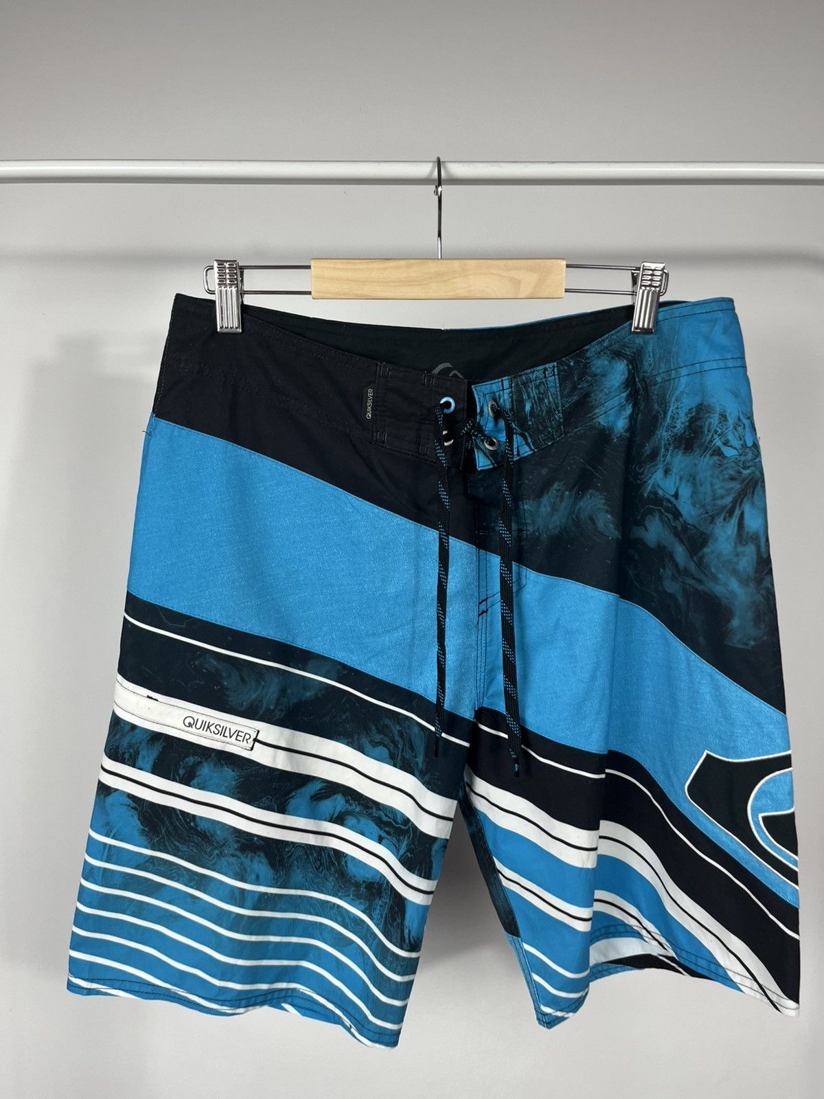 Quiksilver Quiksilver Board Shorts Blue Black Striped Surf Swim Trunks Size US 34 / EU 50 - 2 Thumbnail