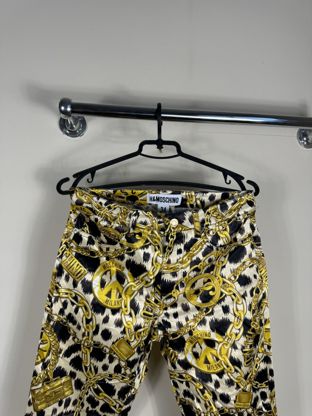 H&M × Moschino MOSCHINO X H&M GOLD CHAIN PATTERNED PANTS Size 34" / US 12 / IT 48 - 2 Thumbnail