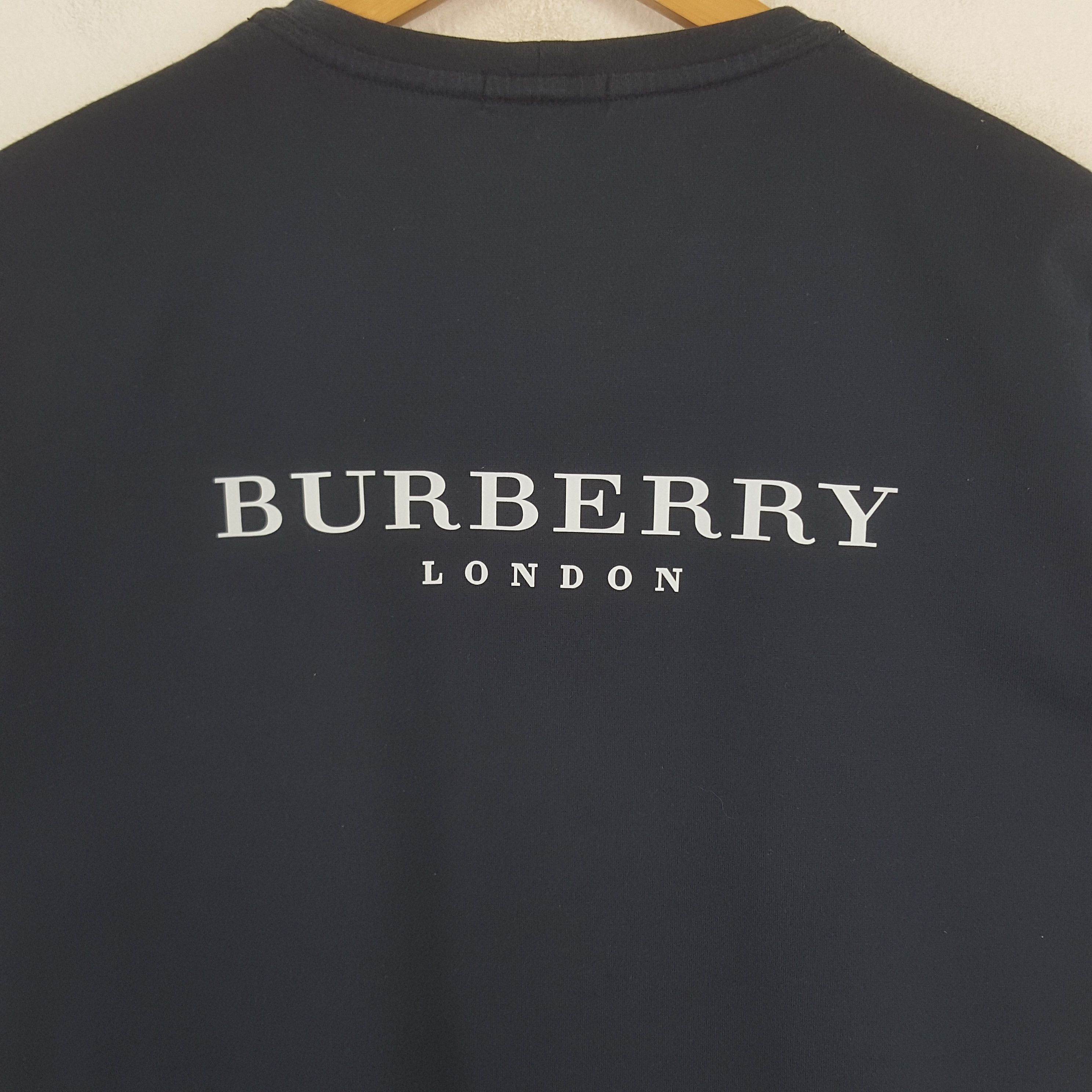 Burberry Vintage Burberry London Designer Brand Tshirt C285N54 Size US L / EU 52-54 / 3 - 2 Thumbnail