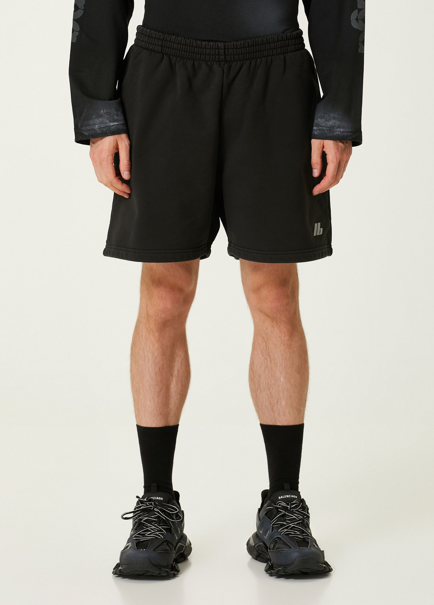 Balenciaga BALENCIAGA black jersey cotton logo sweat shorts Large q Size US 32 / EU 48 - 1 Thumbnail