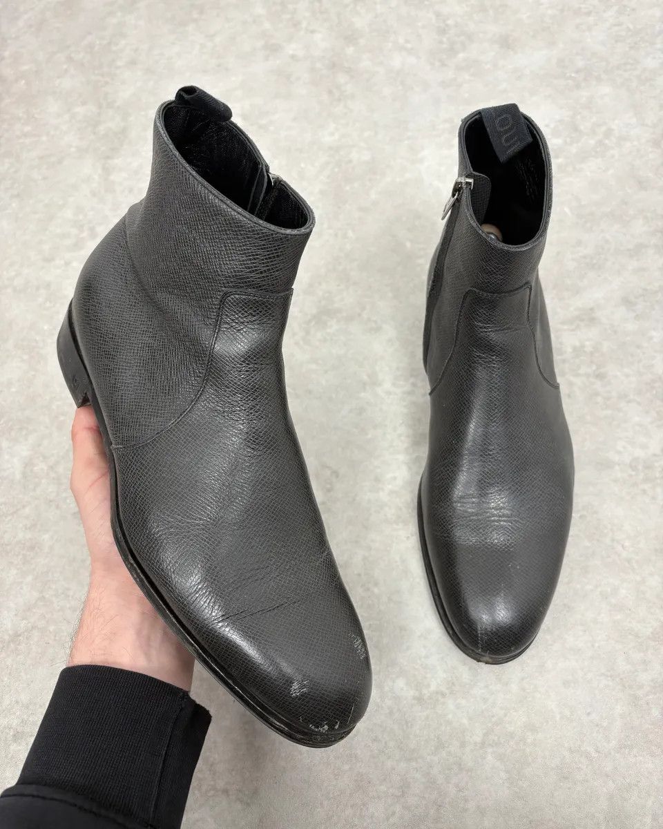Louis Vuitton Louis Vuitton Black Faded Anthracite Leather Ankle Boots Size US 9 / EU 42 - 1 Thumbnail
