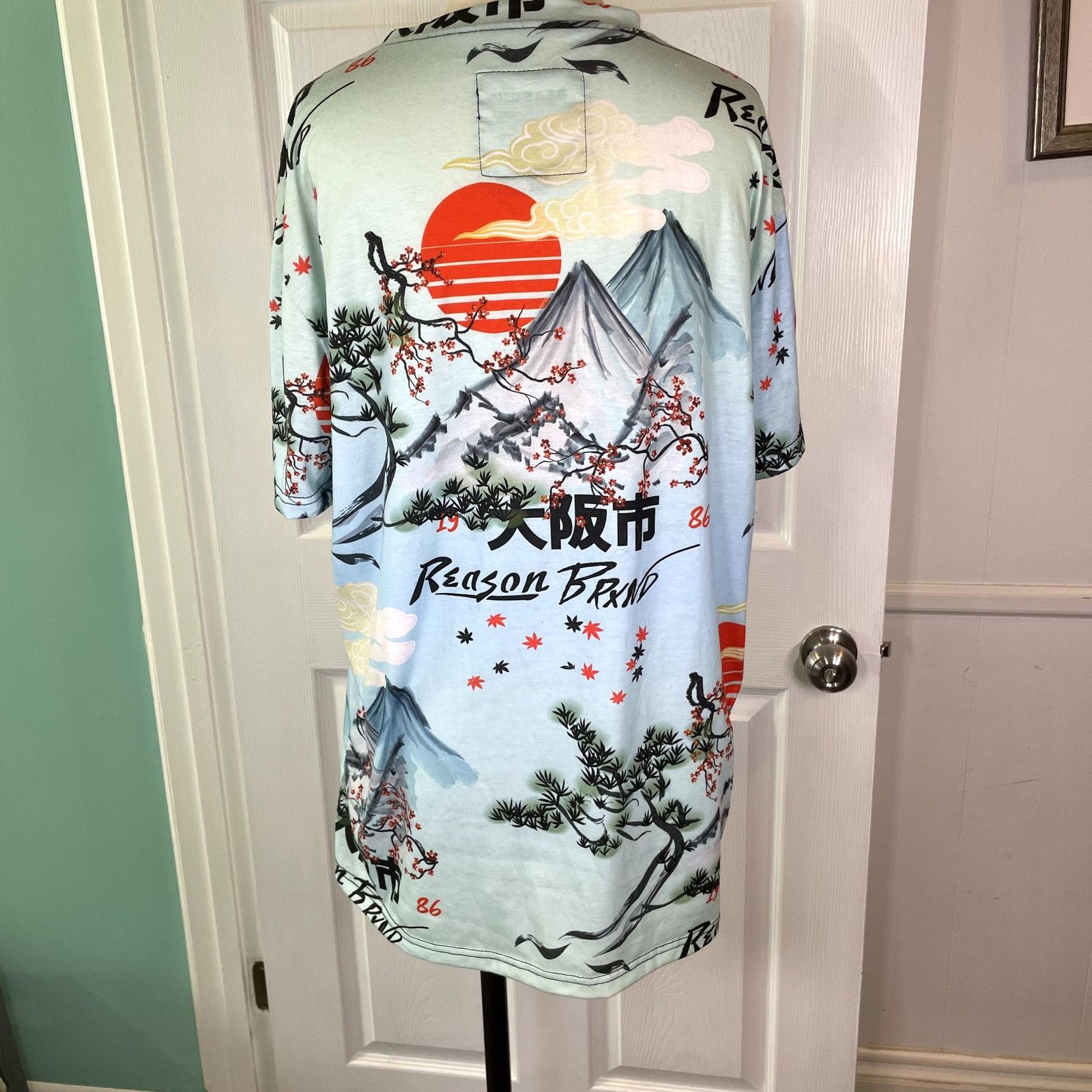 Reason Reason Brand Clothing NY Tee Shirt Japan Cherry Blossom Sz L Size US L / EU 52-54 / 3 - 2 Thumbnail