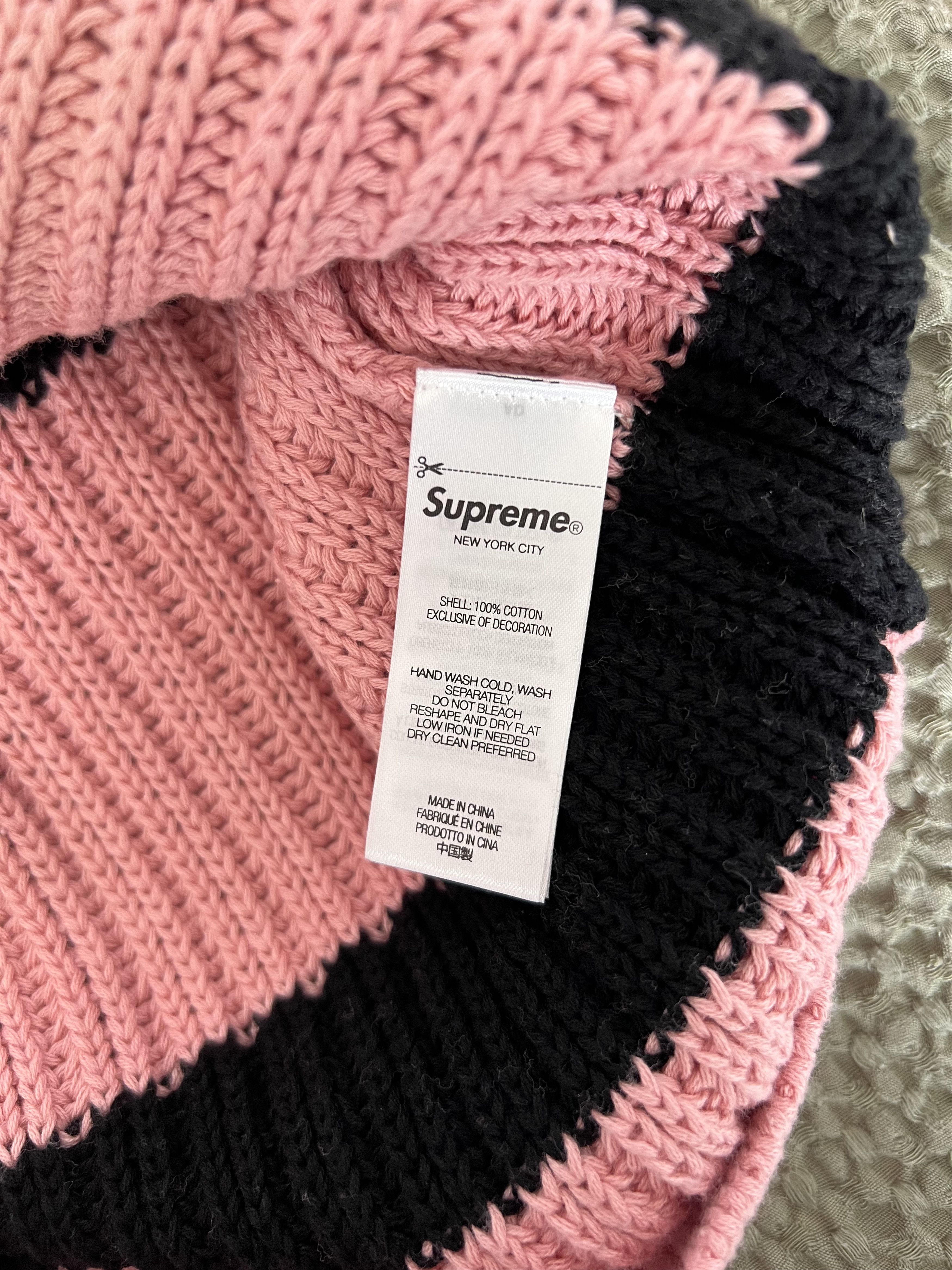 Supreme Supreme Loose Gauge Small Box Logo Sweater in Pink Stripe Size US XL / EU 56 / 4 - 7 Thumbnail