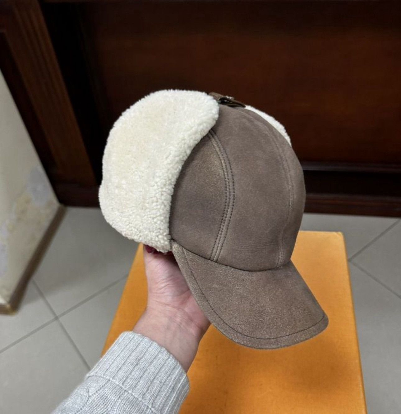 Prada Prada Sheep Skin Hat Size ONE SIZE - 3 Thumbnail
