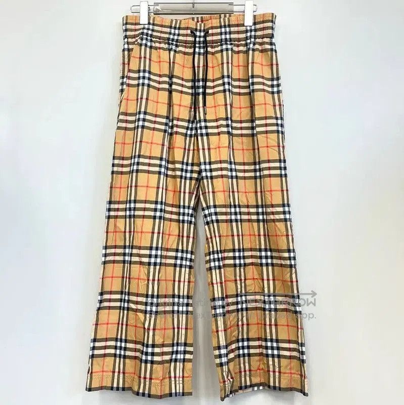 Burberry Burberry Casual Pants in Khaki for Women. Size 22" - 1 Thumbnail