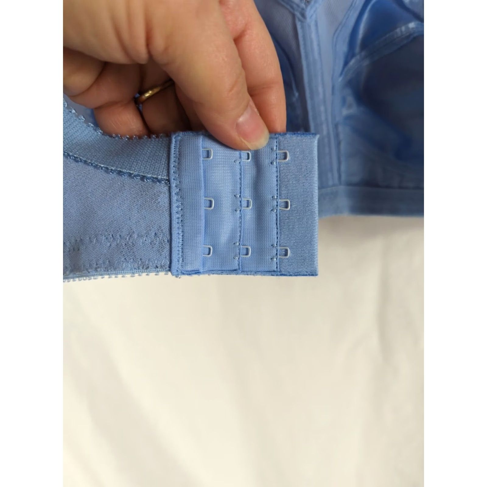 Vintage Playtex 18 Hour Wireless Bra 38C Blue Solid T-Shirt Women's Size ONE SIZE - 7 Thumbnail