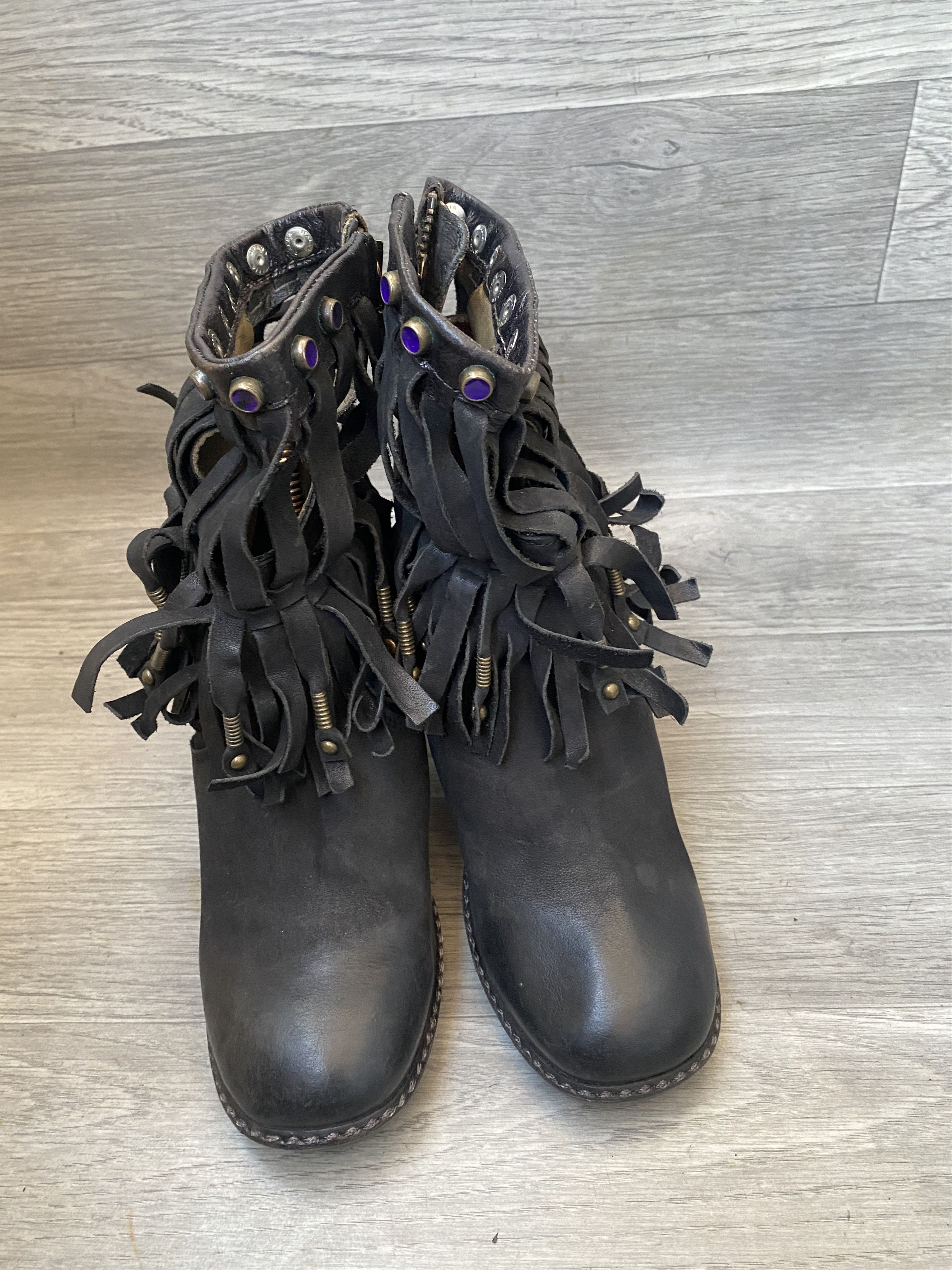 A.S.98 A.s.98 studded western zipper heel boots sz 38 Size US 8 / IT 38 - 13 Thumbnail