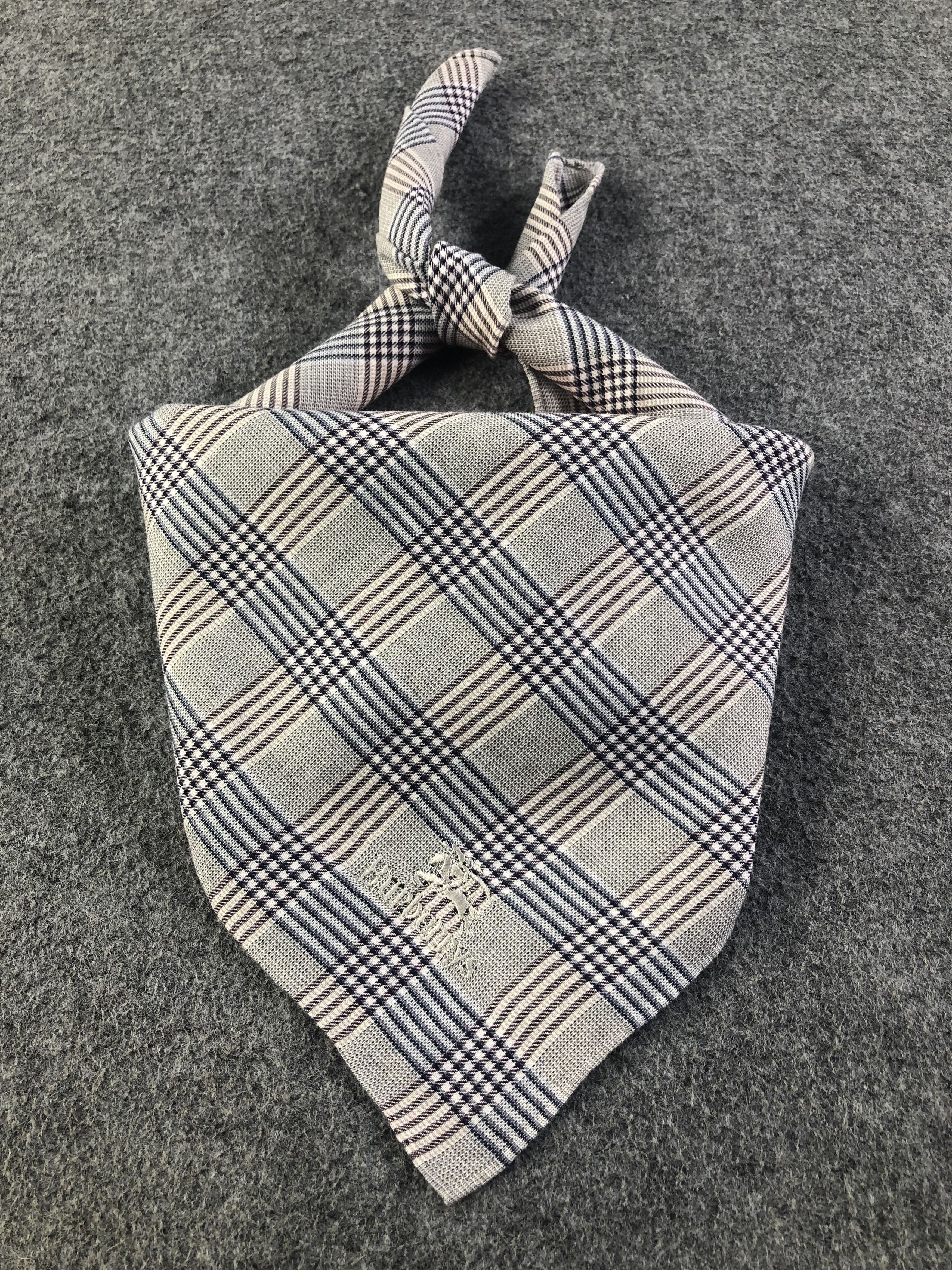 Burberry Burberry Handkerchief / Bandana / Neckerchief Size ONE SIZE - 2 Thumbnail