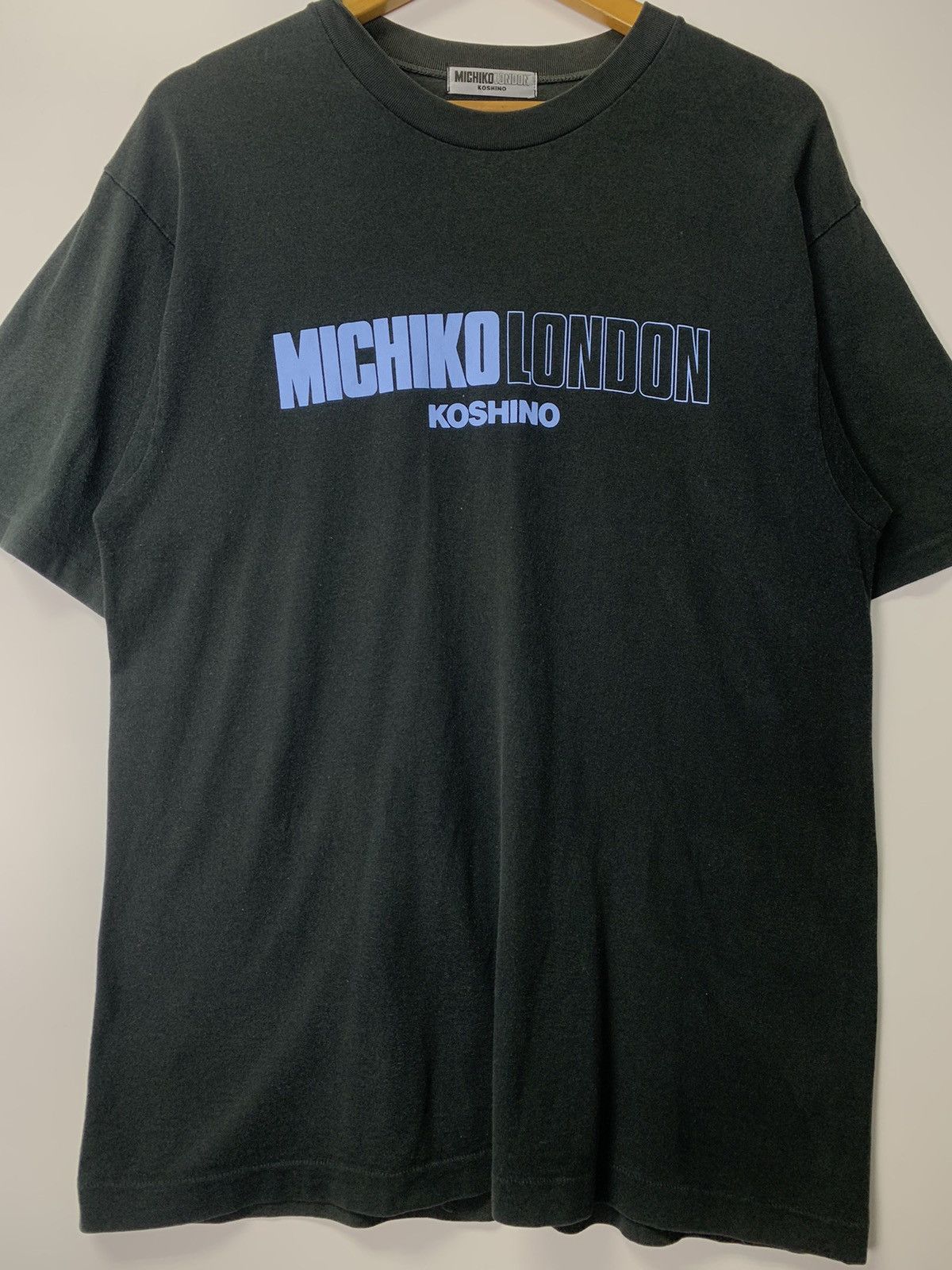 Michiko Koshino London × Vintage Vintage Michiko Koshino London Logo t-shirt Size US M / EU 48-50 / 2 - 2 Thumbnail