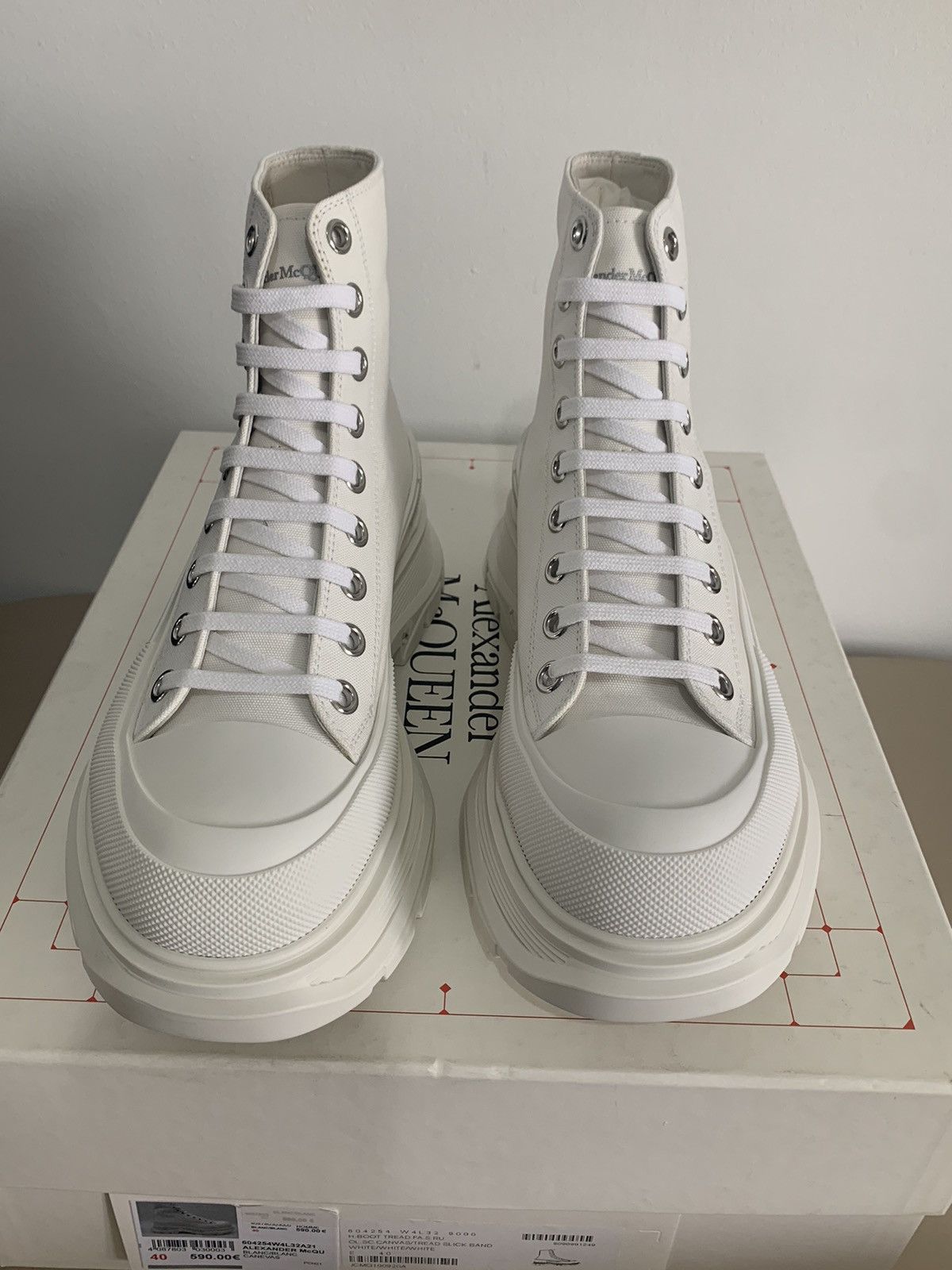 Alexander McQueen BNWB Alexander McQueen sneakers Size US 7 / EU 40 - 6 Thumbnail