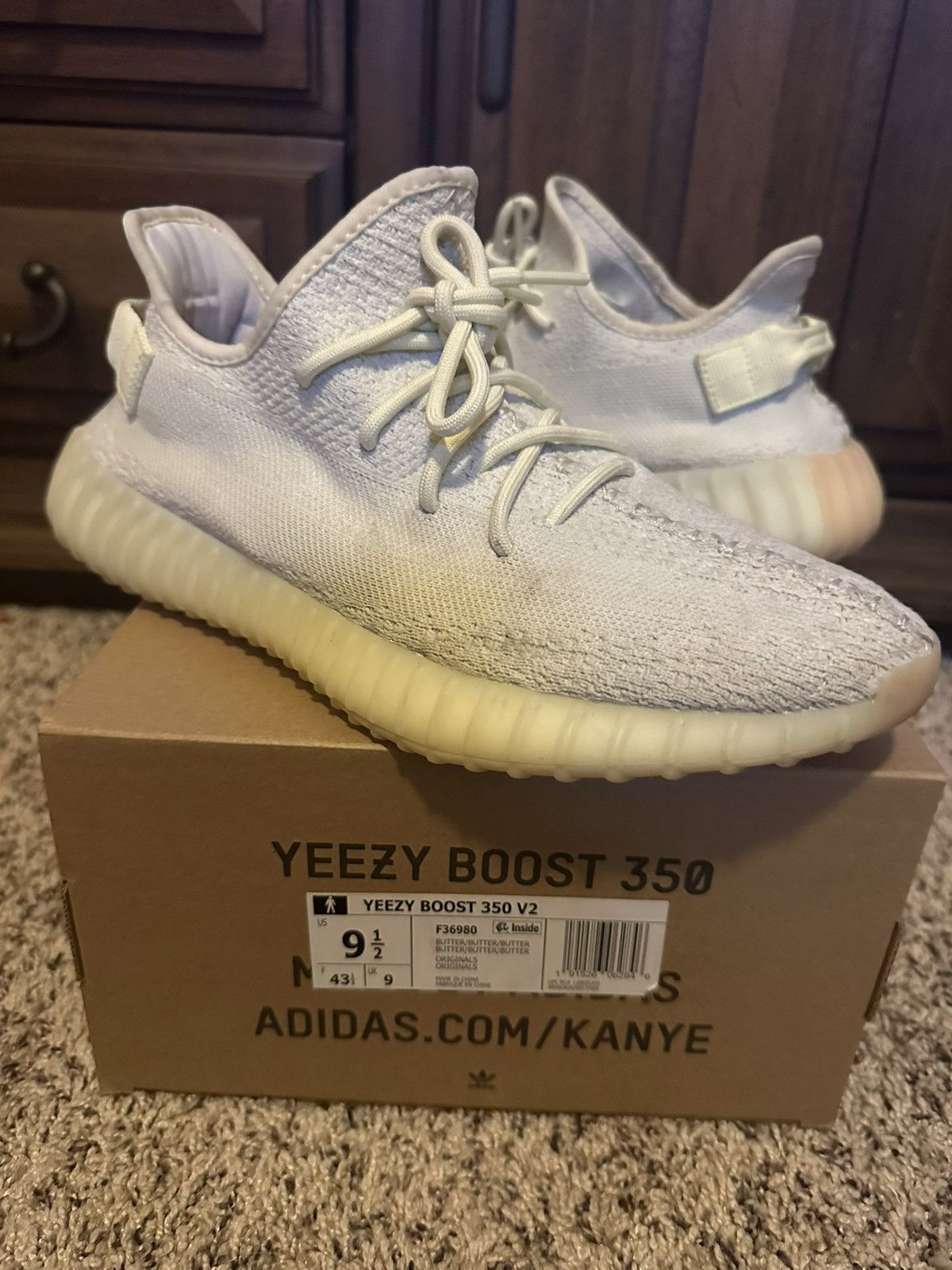 Adidas × Yeezy Yeezy 350 Boost V2 Butter Size US 9.5 / EU 42-43 - 8 Thumbnail