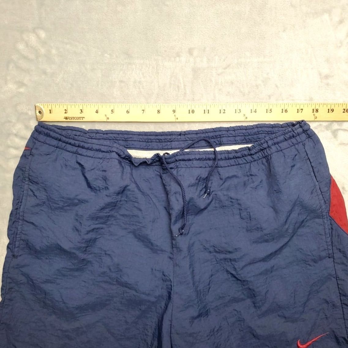 Nike Vintage Nike Shorts Men Large Blue Lined Giant Swoosh Windbreaker 100% Nylon 90s Size US 33 - 6 Thumbnail