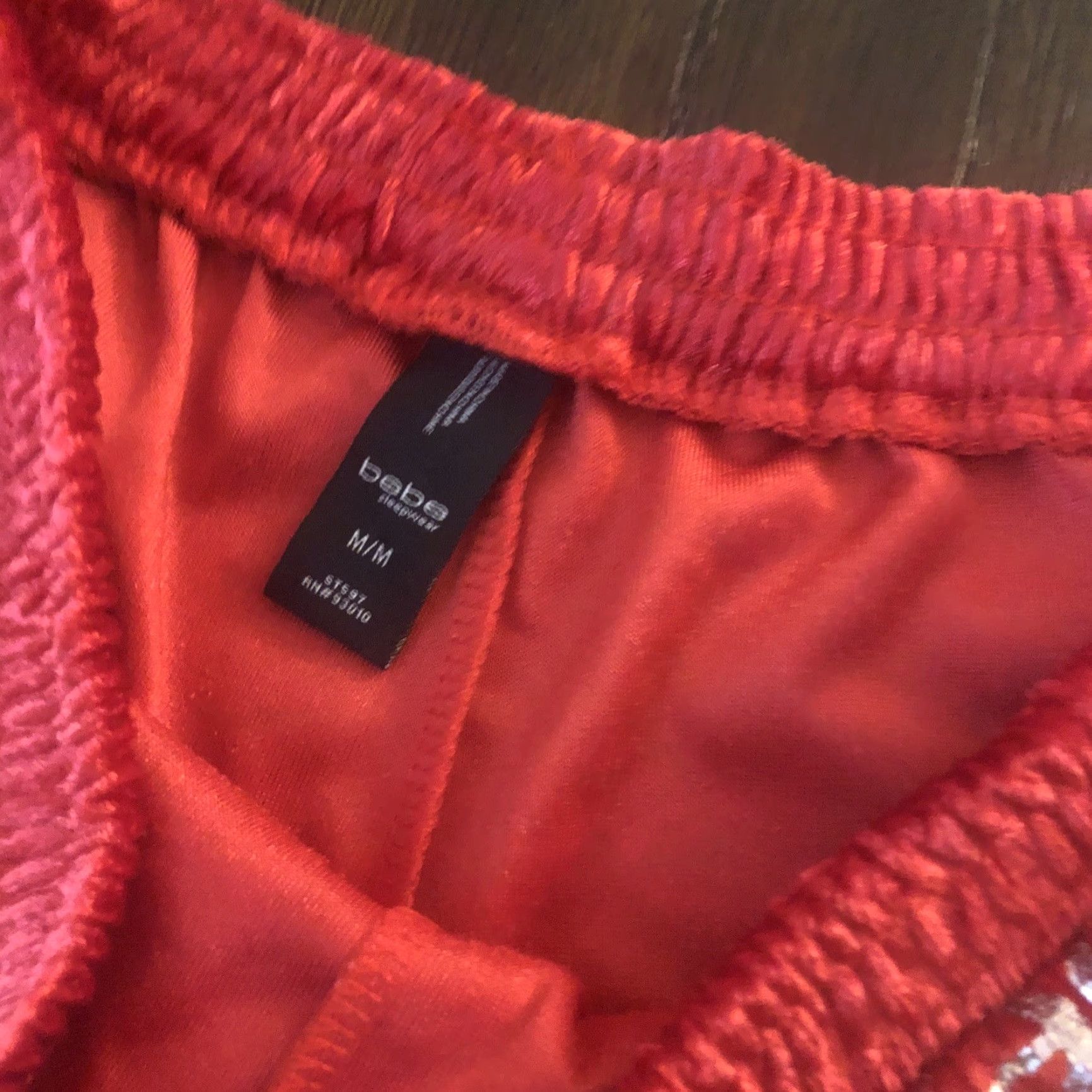 Bebe bebe Sleep Shorts Shirt Women M Red Silver Logo Graphic Print Sleepwear Short Size 32" / US 10 / IT 46 - 3 Thumbnail