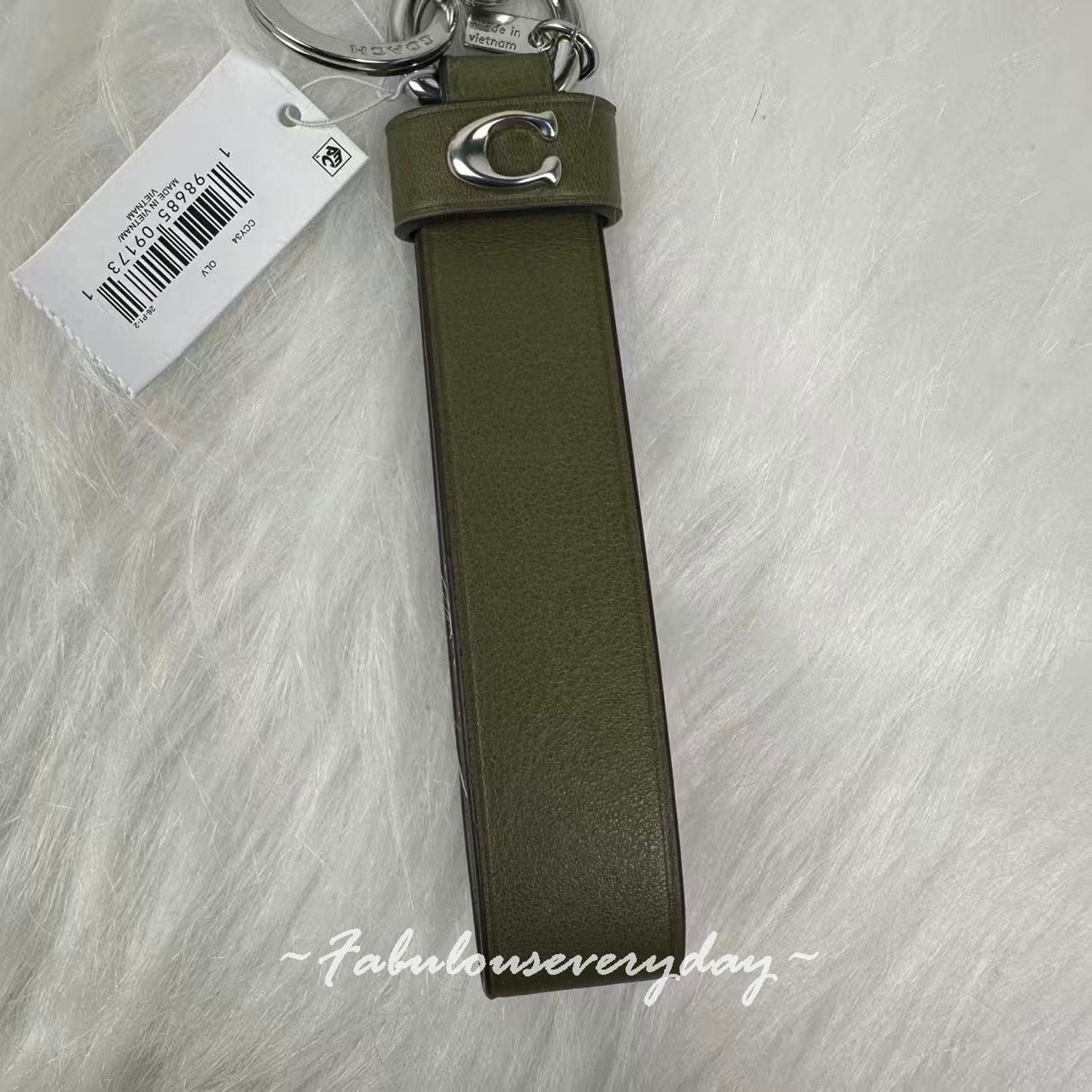 Coach Coach Loop Bag Charm In Leather/Silver/Olive CCY34 NWT Size ONE SIZE - 3 Thumbnail