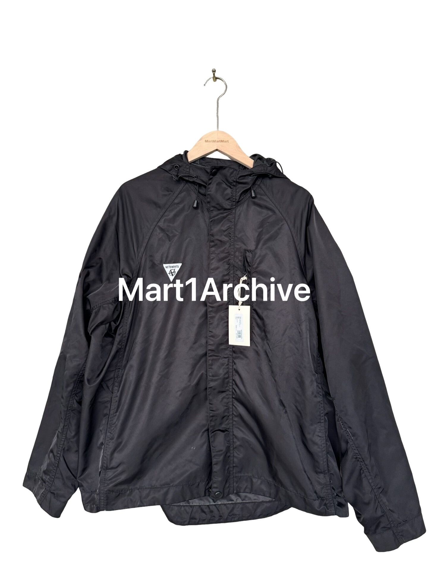 Vetements Vetements Logo Packable Windbreaker Jacket Size M Size US M / EU 48-50 / 2 - 1 Thumbnail