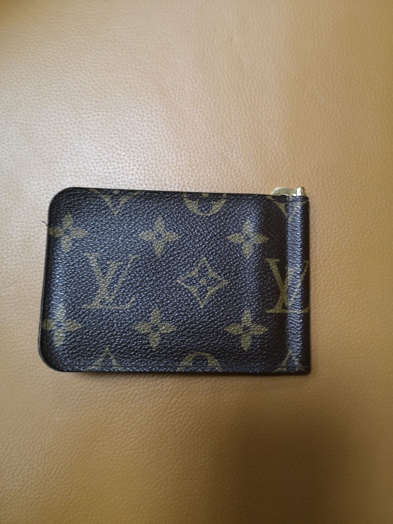 Louis Vuitton Louis Vuitton Money Holder Leather Wallet Size ONE SIZE - 1 Thumbnail