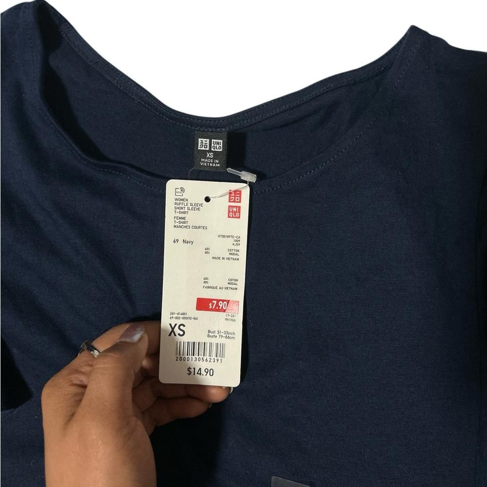 Uniqlo BNWT UNIQLO Women's XS Navy Blue Flutter Sleeve T-Shirt Size XS / US 0-2 / IT 36-38 - 2 Thumbnail