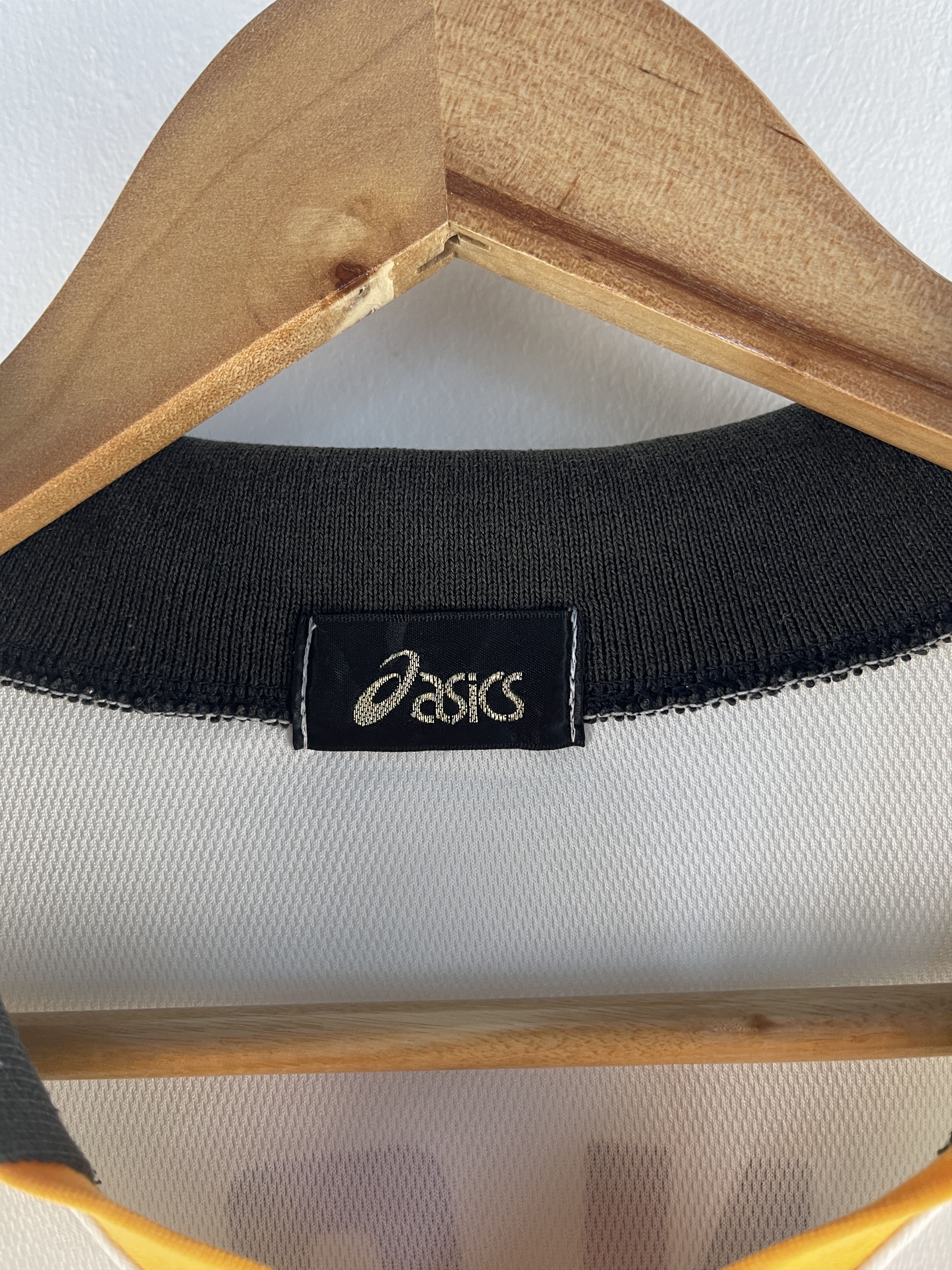 Asics Vintage Mainclub 10 Asics Soccer Jersey Shirt Size US S / EU 44-46 / 1 - 10 Thumbnail