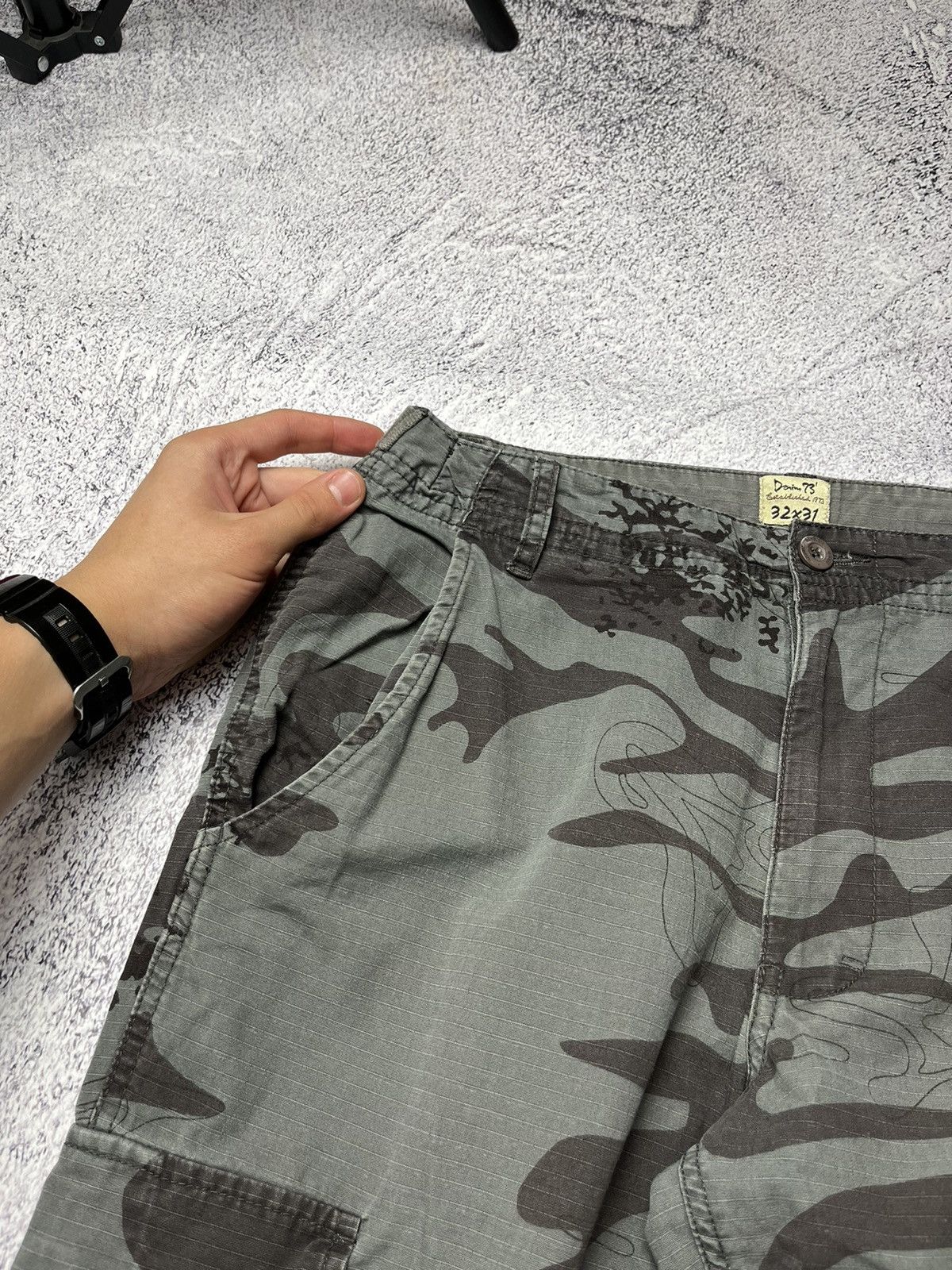 Japanese Brand VINTAGE FADED STREETWEAR CAMO CARGO PANTS Y2K Size US 32 / EU 48 - 7 Thumbnail