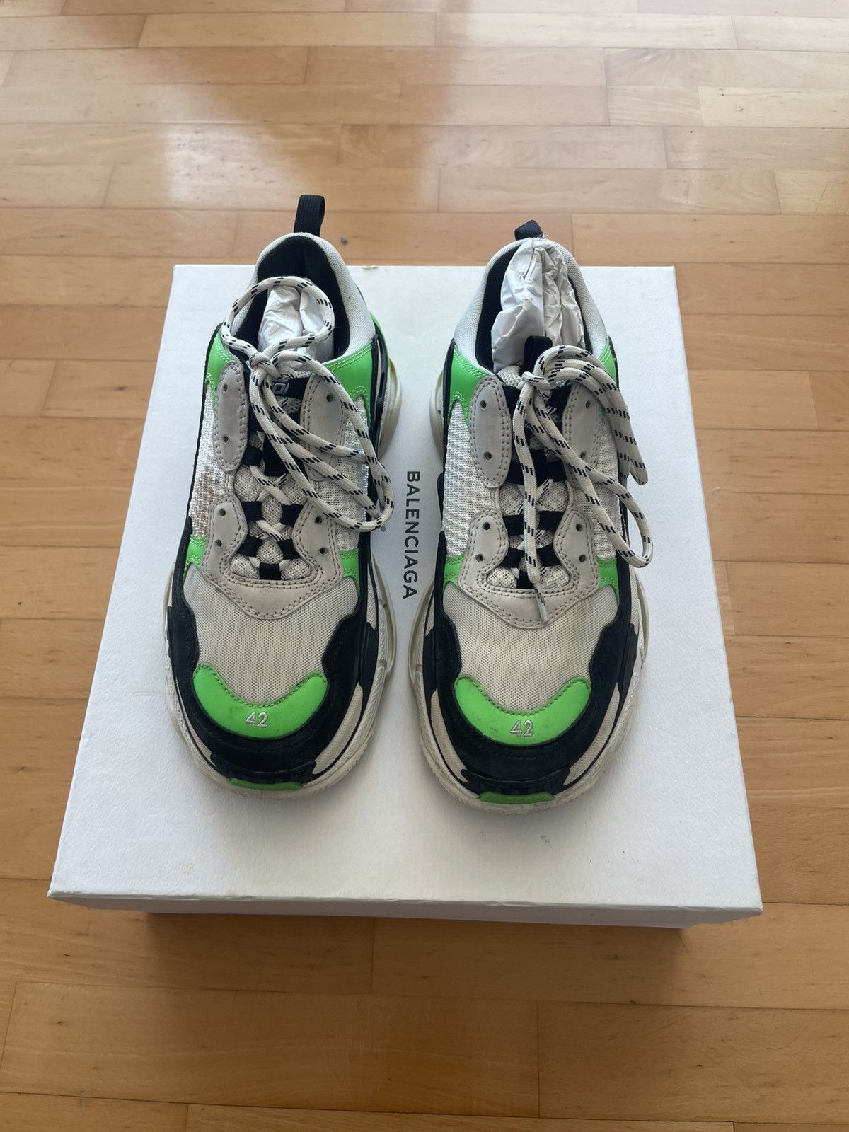 Balenciaga BALENCIAGA TRIPLE S "Mr Porter" Size US 9 / EU 42 - 1 Thumbnail