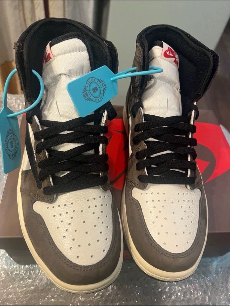 Nike Authentic Travis Scott High-top Retro Basketball Shoes Size US 7 / EU 40 - 5 Thumbnail