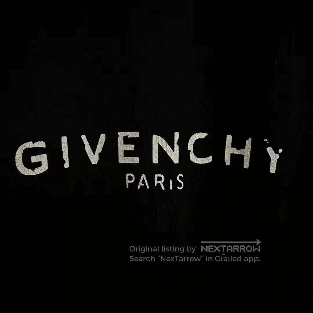 Givenchy givenchy logo short sleeve t-shirt size os. Size US S / EU 44-46 / 1 - 2 Thumbnail