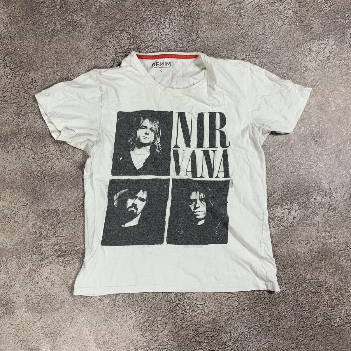 Vintage 90s Nirvana Band Tee Graphic Print Grunge Kurt Cobai