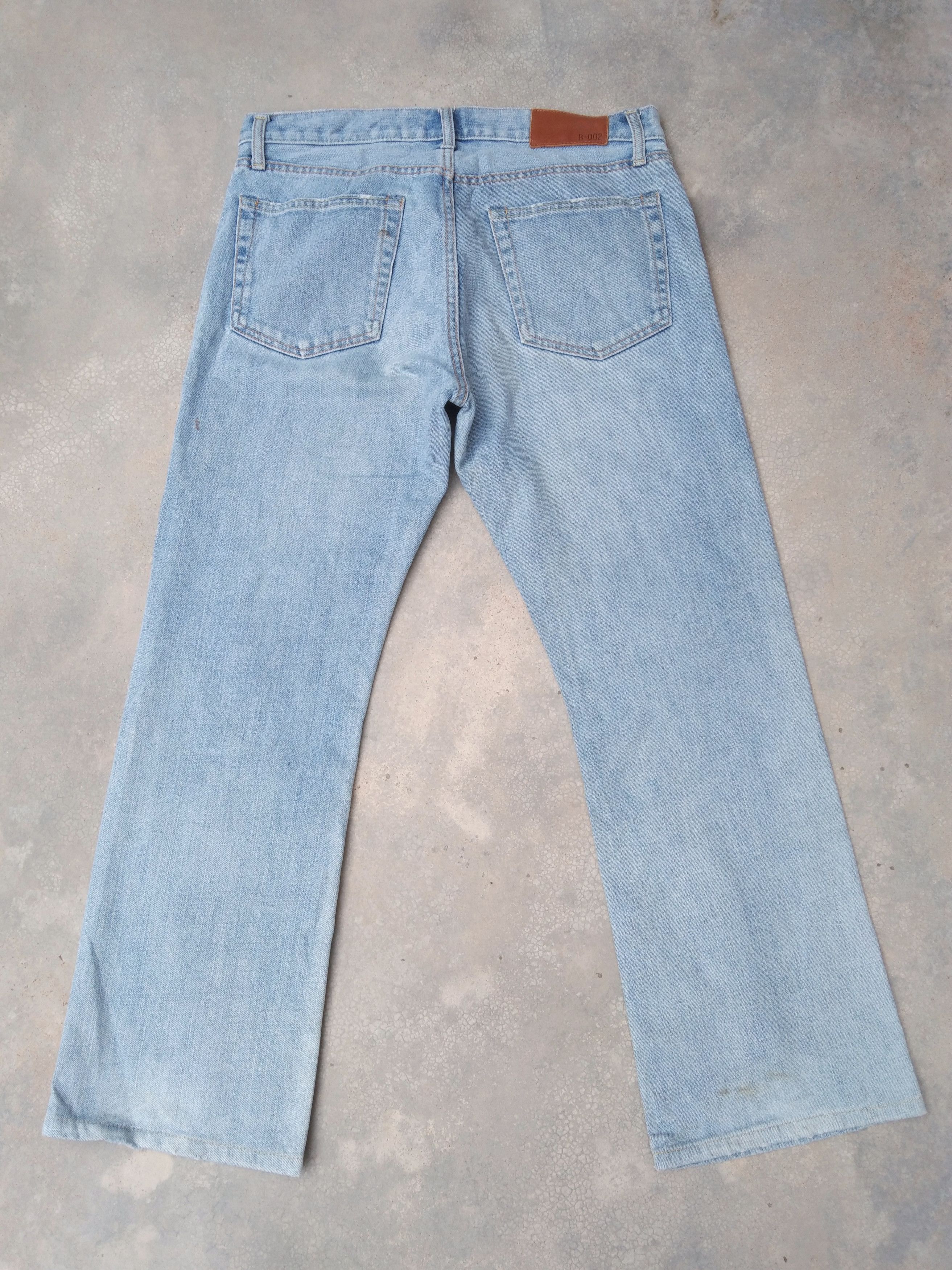 Japanese Brand × Jean × Vintage Vintage Distressed Uniqlo B-002 BootCut Flared Jeans 32x27.5 Size US 32 / EU 48 - 2 Thumbnail
