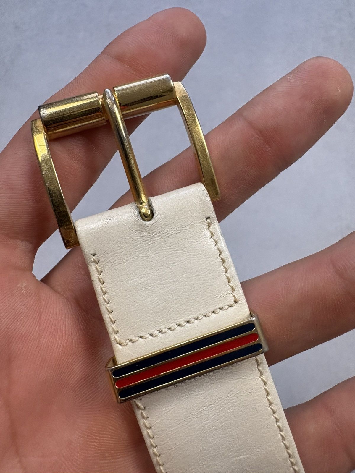 Gucci Vintage Gucci White Leather Belt Gold Buckle Red Black 80/32 Size ONE SIZE - 4 Thumbnail