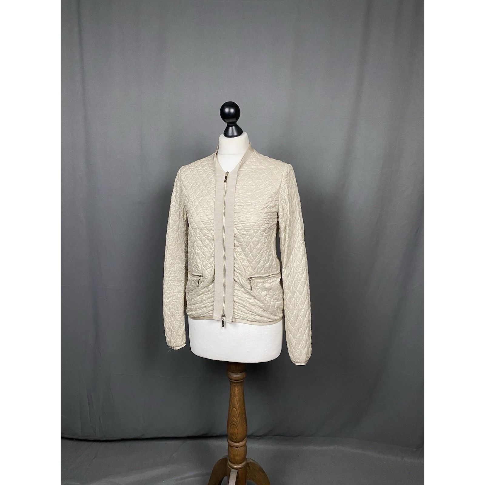 Moncler Moncler Eliane Giubbotto Women's Beige Quilted Jacket Size 0 Size XS / US 0-2 / IT 36-38 - 4 Thumbnail