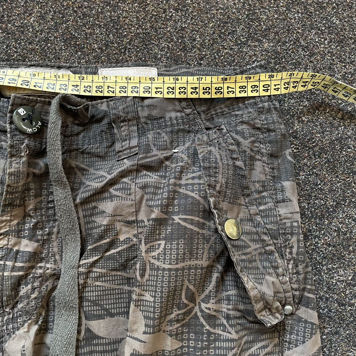 Vintage Vintage Y2K Baggy Cargo Pants Distressed Grunge Logo 34 Size 34" / US 12 / IT 48 - 6 Thumbnail
