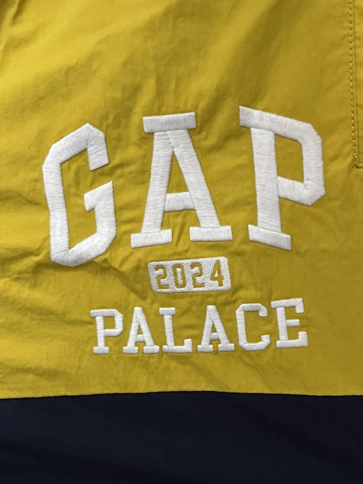 Gap × Palace Gap x Palace Collaboration Shorts L Navy Size US 34 / EU 50 - 2 Thumbnail