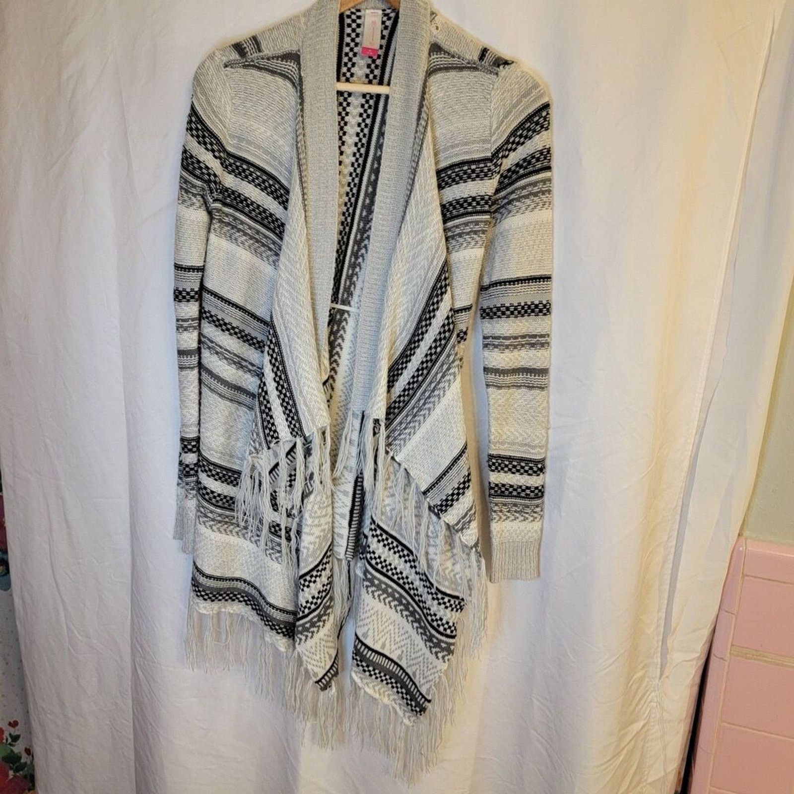 Other No Boundaries Knit Cardigan Sweater Grey and Black w/ Fringe Size M / US 6-8 / IT 42-44 - 1 Thumbnail