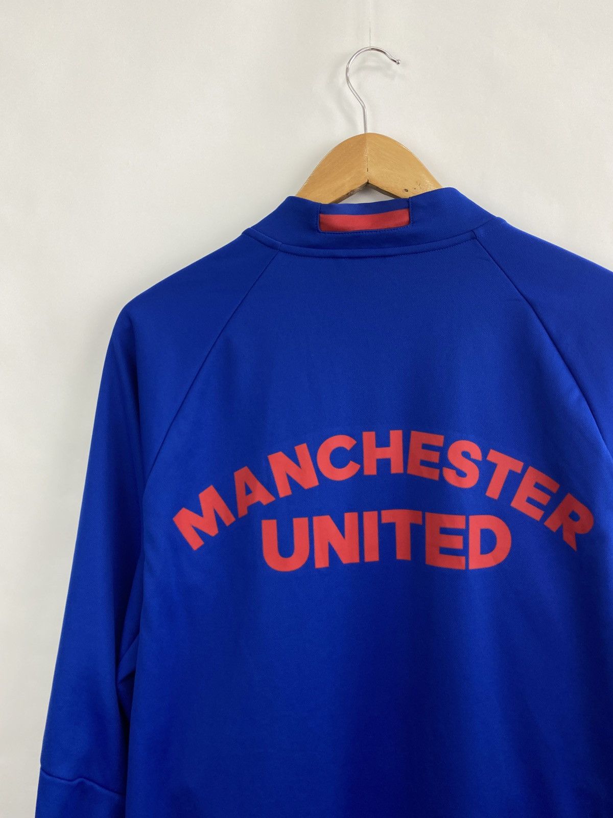 Adidas 🏴󠁧󠁢󠁥󠁮󠁧󠁿 Y2K Adidas Manchester United Zip Hoodie Soccer Blokecore Size US L / EU 52-54 / 3 - 9 Thumbnail