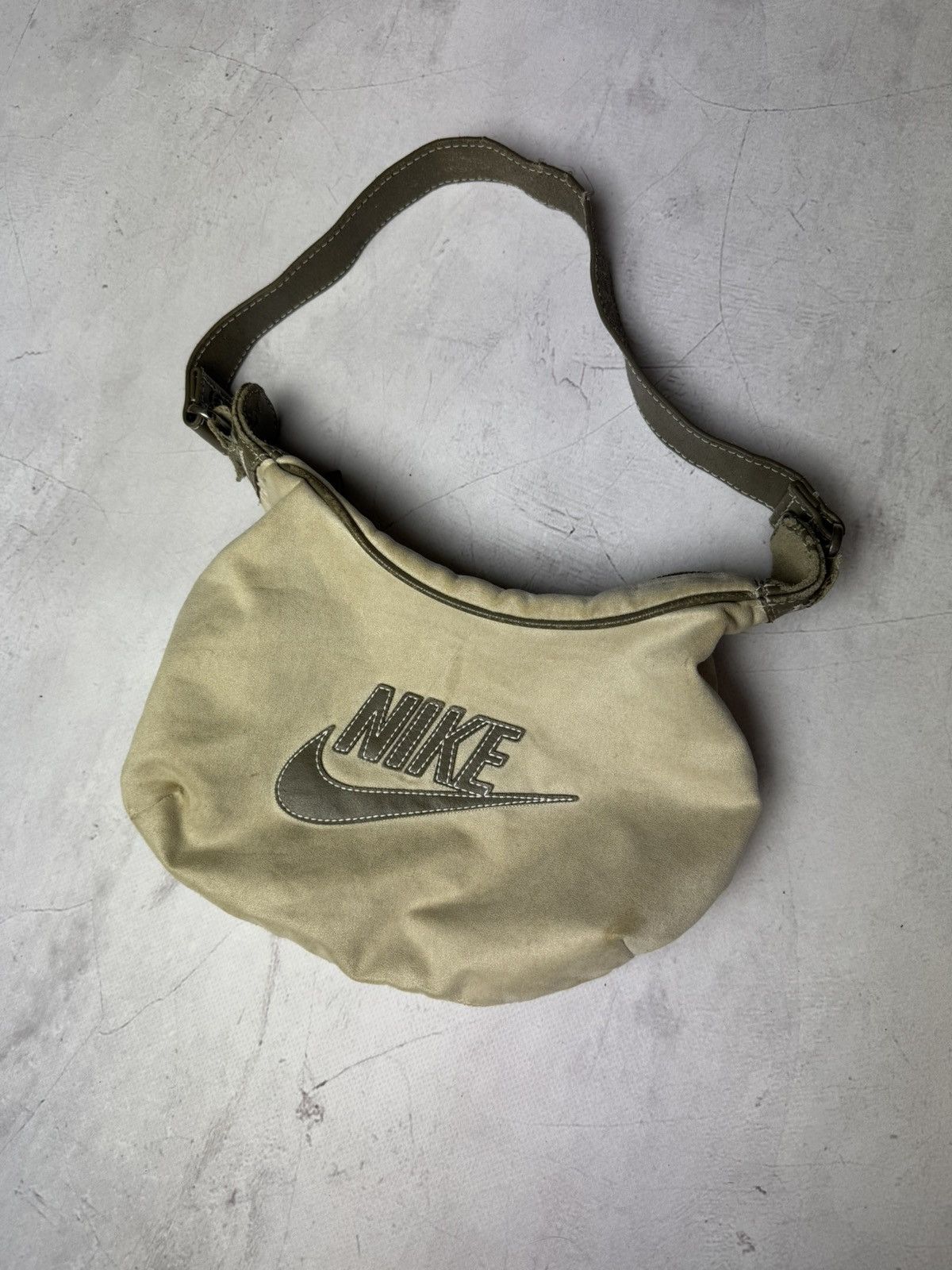 Nike × Vintage Vintage Y2K Style Nike Shoulder Bag Very Rare Size ONE SIZE - 9 Thumbnail