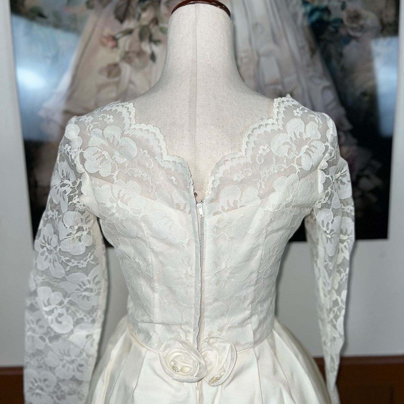 Vintage Stunning Vintage 1950s Silk Wedding Gown & Crown! Size M / US 6-8 / IT 42-44 - 7 Thumbnail