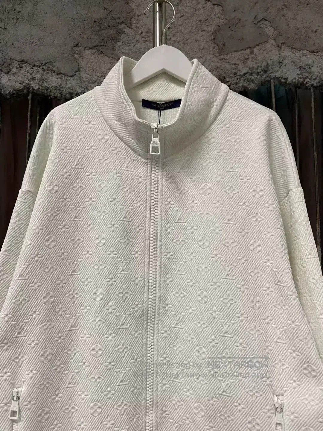Louis Vuitton Louis Vuitton White Embossed Zipper Jacket. Size US XXL / EU 58 / 5 - 3 Thumbnail