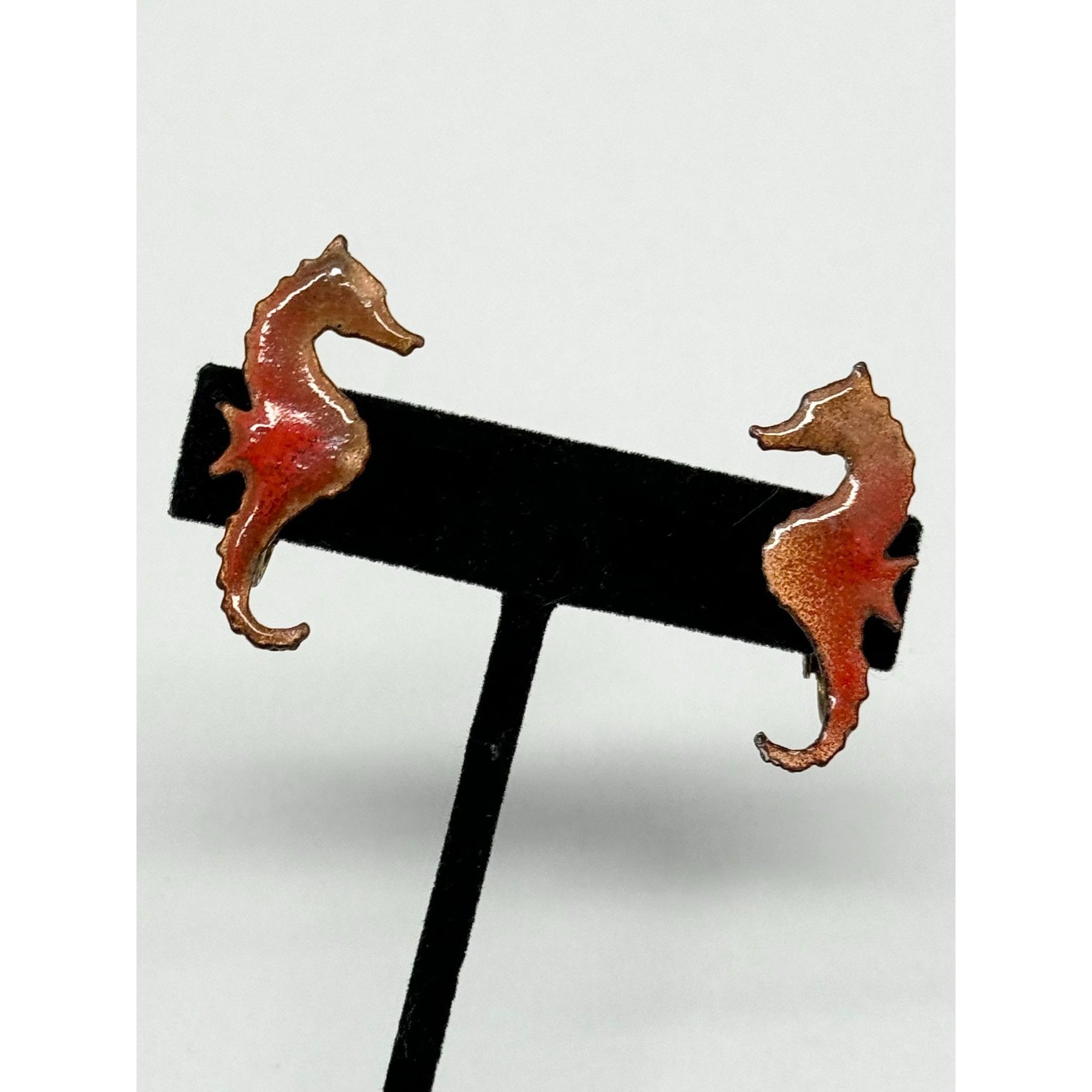 Vintage Vintage enamel seahorse clip on earrings Size ONE SIZE - 3 Thumbnail