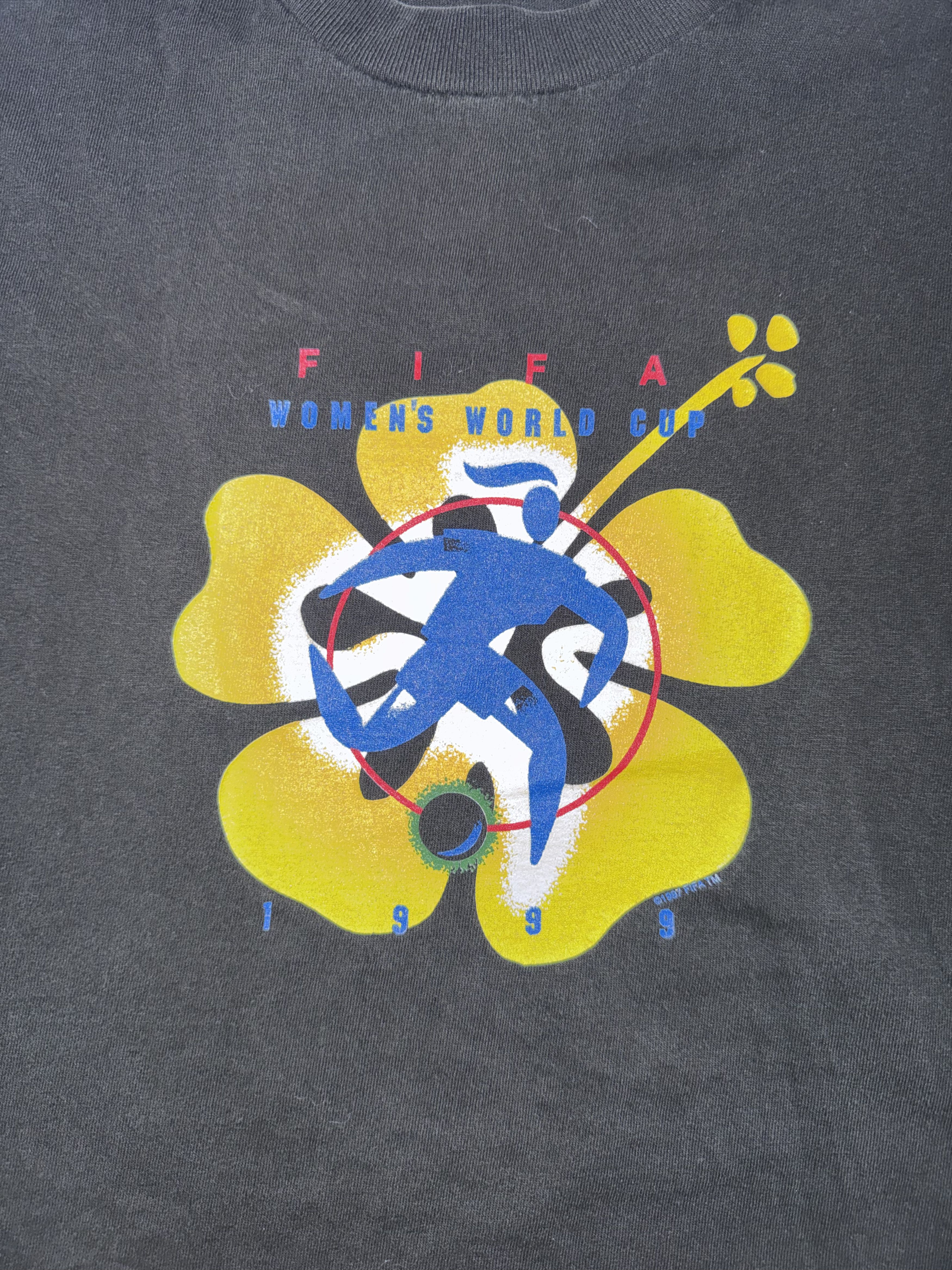 Other Vintage 1999 Women's World Cup TShirt Size US M / EU 48-50 / 2 - 2 Thumbnail
