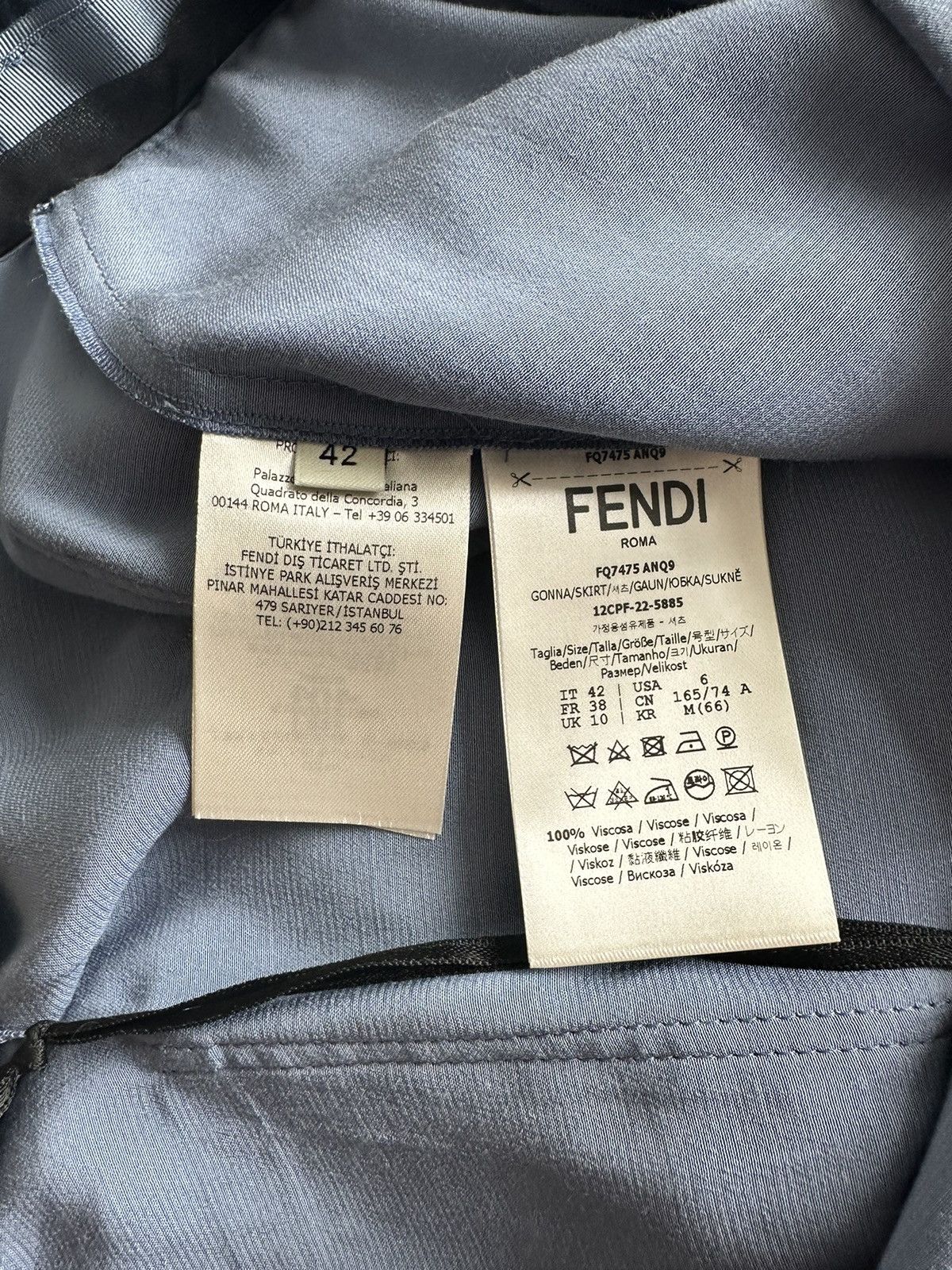 Fendi Fendi Satin Utility Skirt in Ice Blue Size 28" / US 6 / IT 42 - 4 Thumbnail