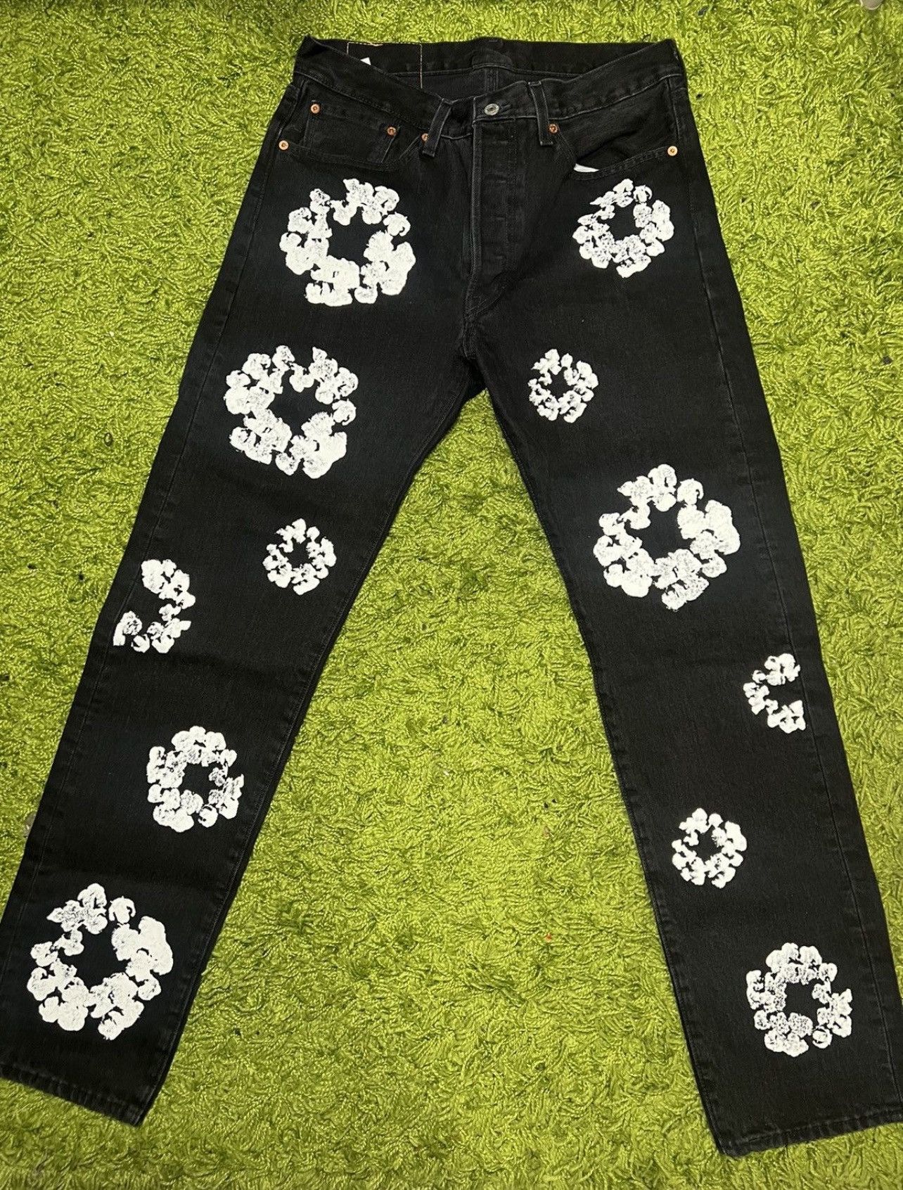DENIM TEARS × Levi's Denim Tears x Levi’s Cotton Wreath Jeans Size US 33 - 1 Thumbnail