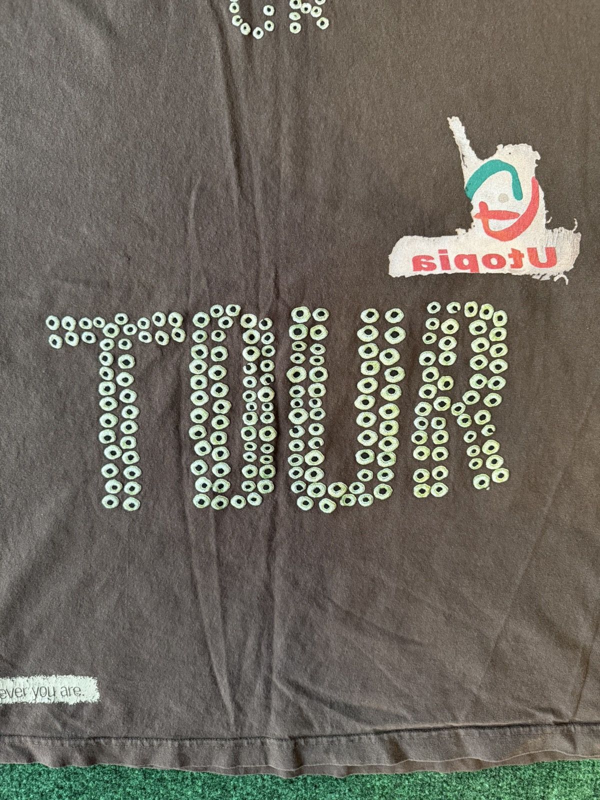 Travis Scott USED TRAVIS SCOTT CACTUS JACK UTOPIA VIP TEE SIZE XL Size US XL / EU 56 / 4 - 10 Thumbnail