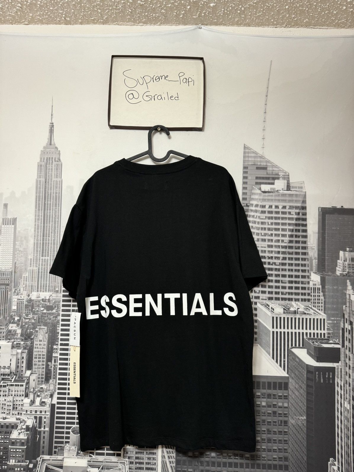 Fear of God 🔥Fear of God Essentials Boxy Graphic Tee FW18 Black SZ XS Size US XS / EU 42 / 0 - 1 Thumbnail