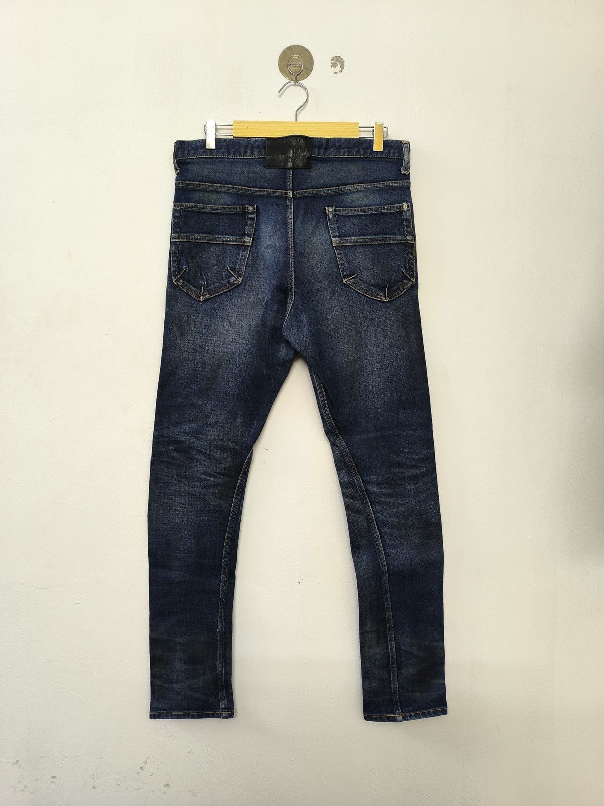 Isamu Katayama Backlash Isamu Katayama Backlash Skinny Dirty Jeans Size US 33 - 2 Thumbnail